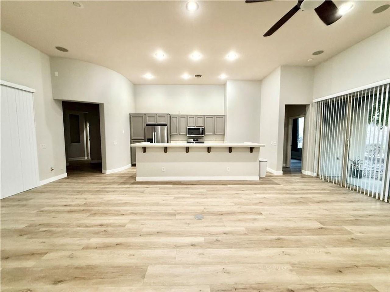 101 Emerald Dunes Circle - Photo 5 of 17