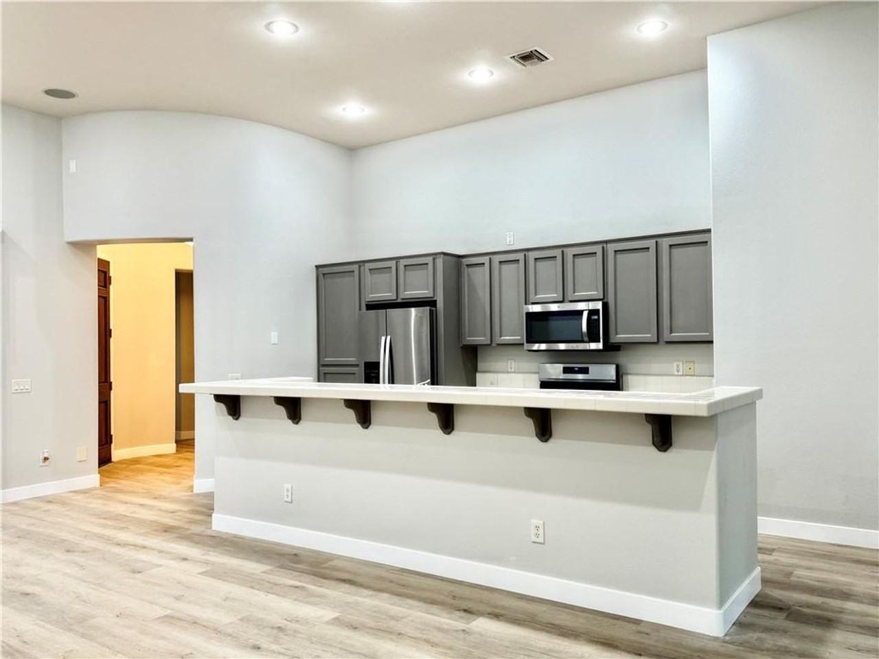 101 Emerald Dunes Circle - Photo 6 of 17