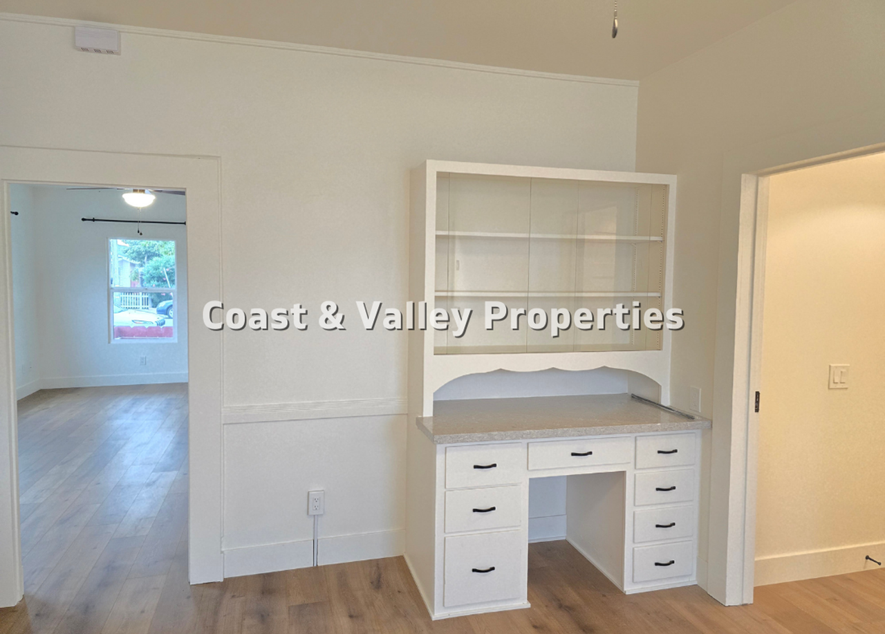 227 8th St - Photo 6 of 12