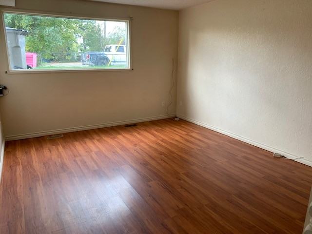 10132 103 Ave #F - Photo 4 of 9