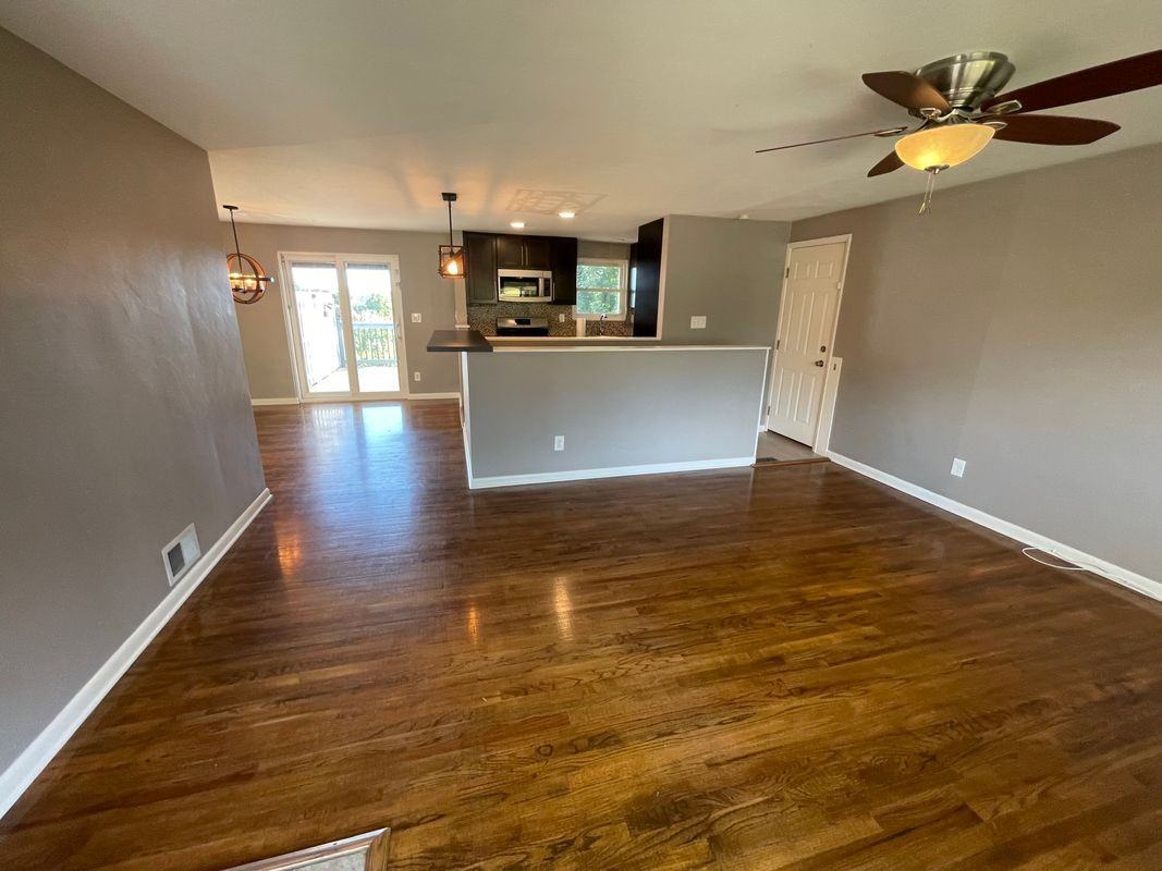 211 Joyce Dr - Photo 2 of 20