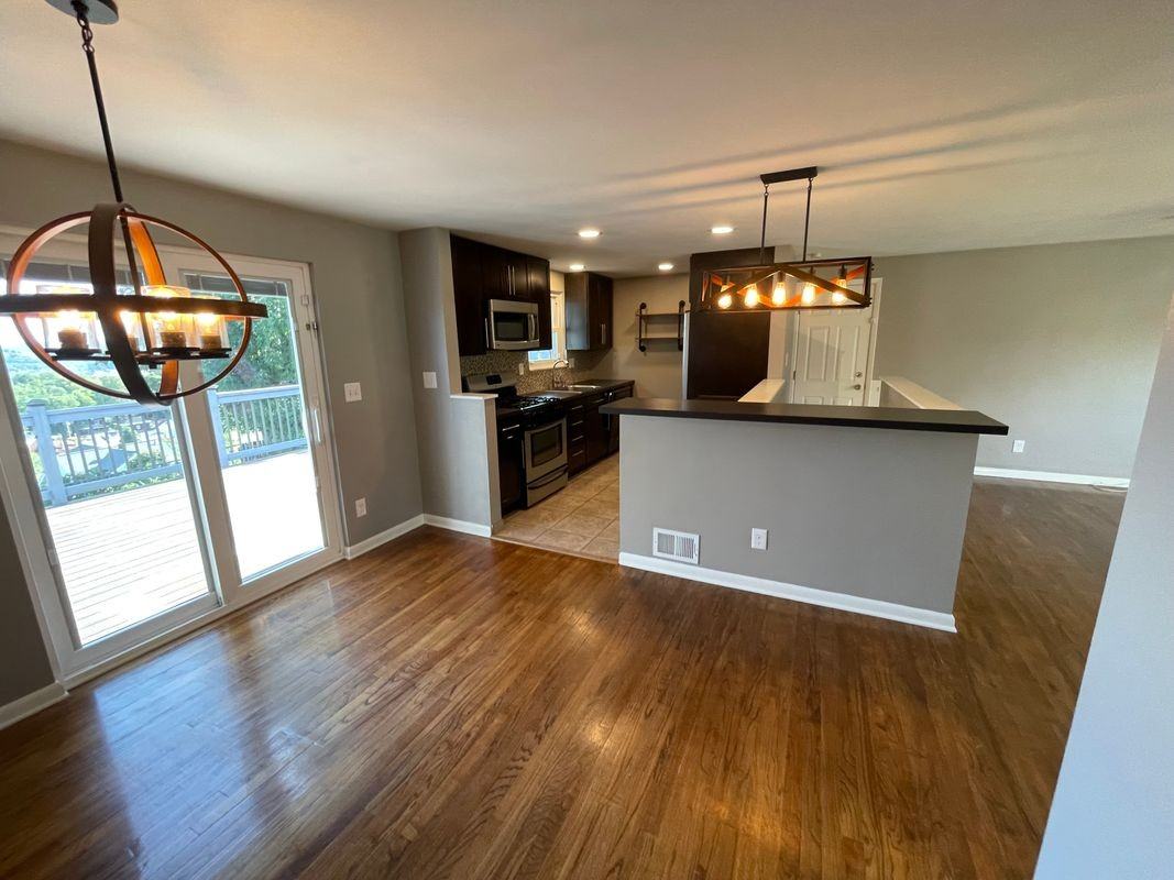 211 Joyce Dr - Photo 3 of 20