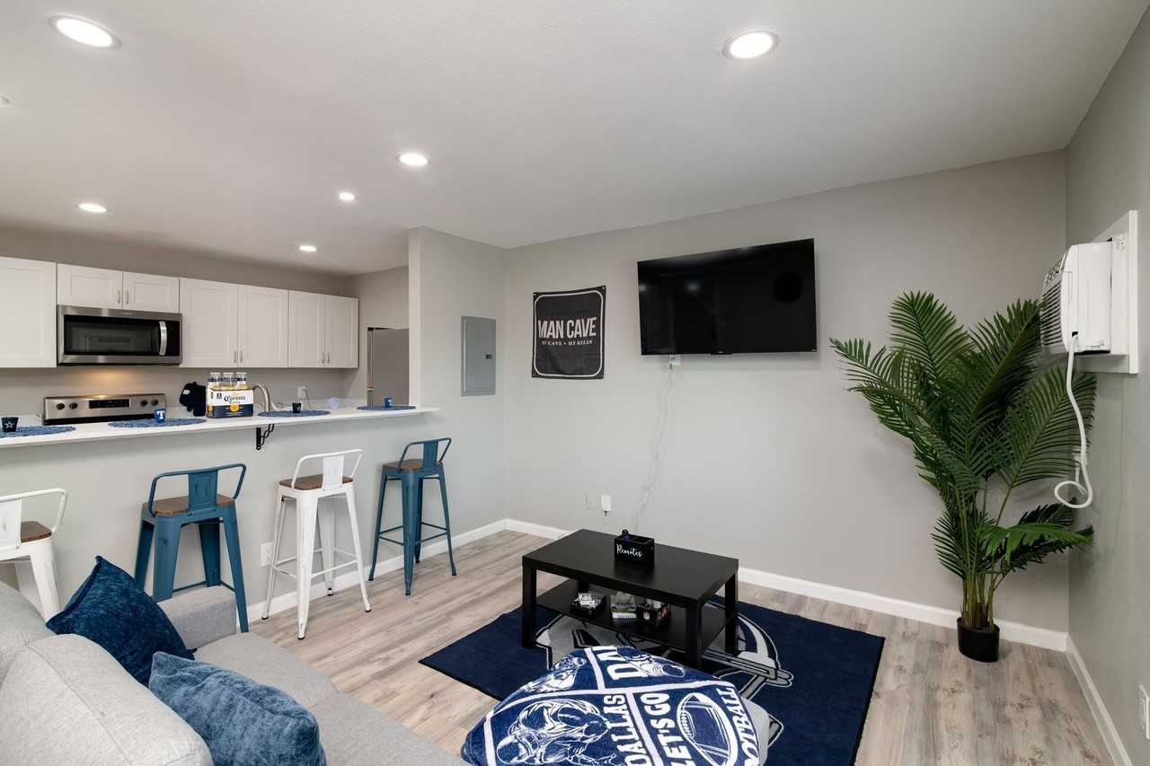 Casa Del Parque Luxury Apartments - Photo 3 of 50