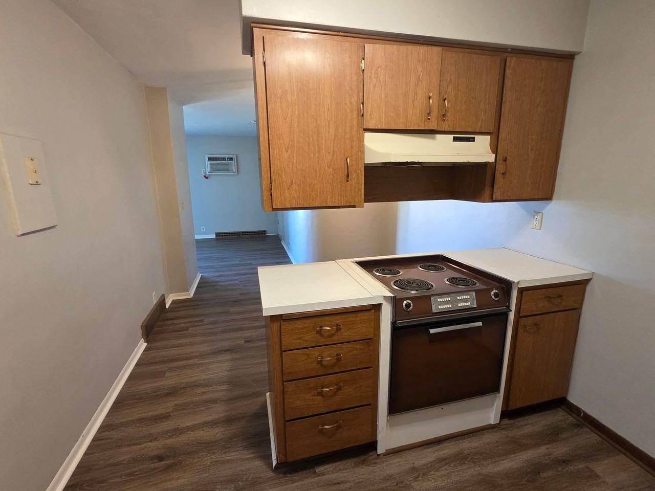 2805 Thomas - Photo 3 of 30