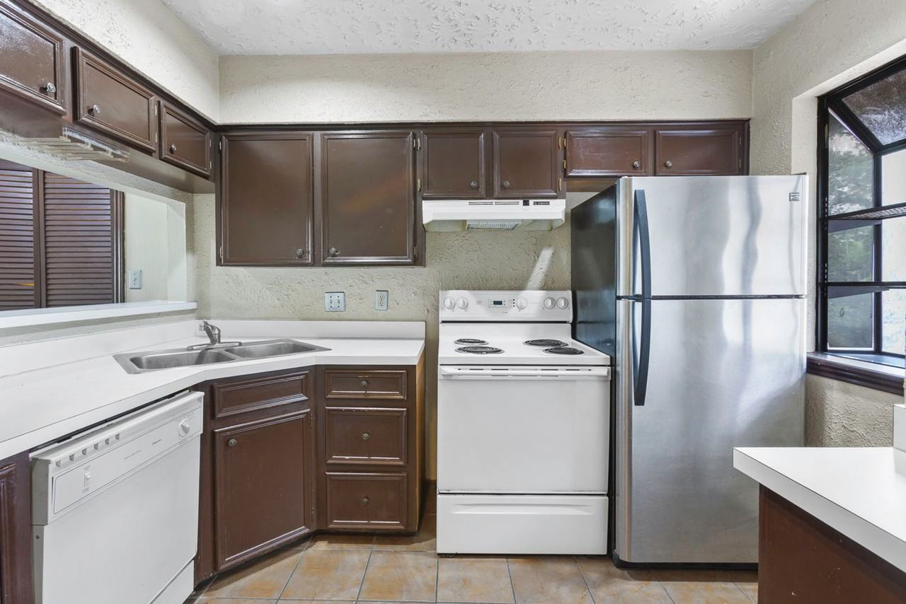 430 Lindsey St ##4b - Photo 6 of 20