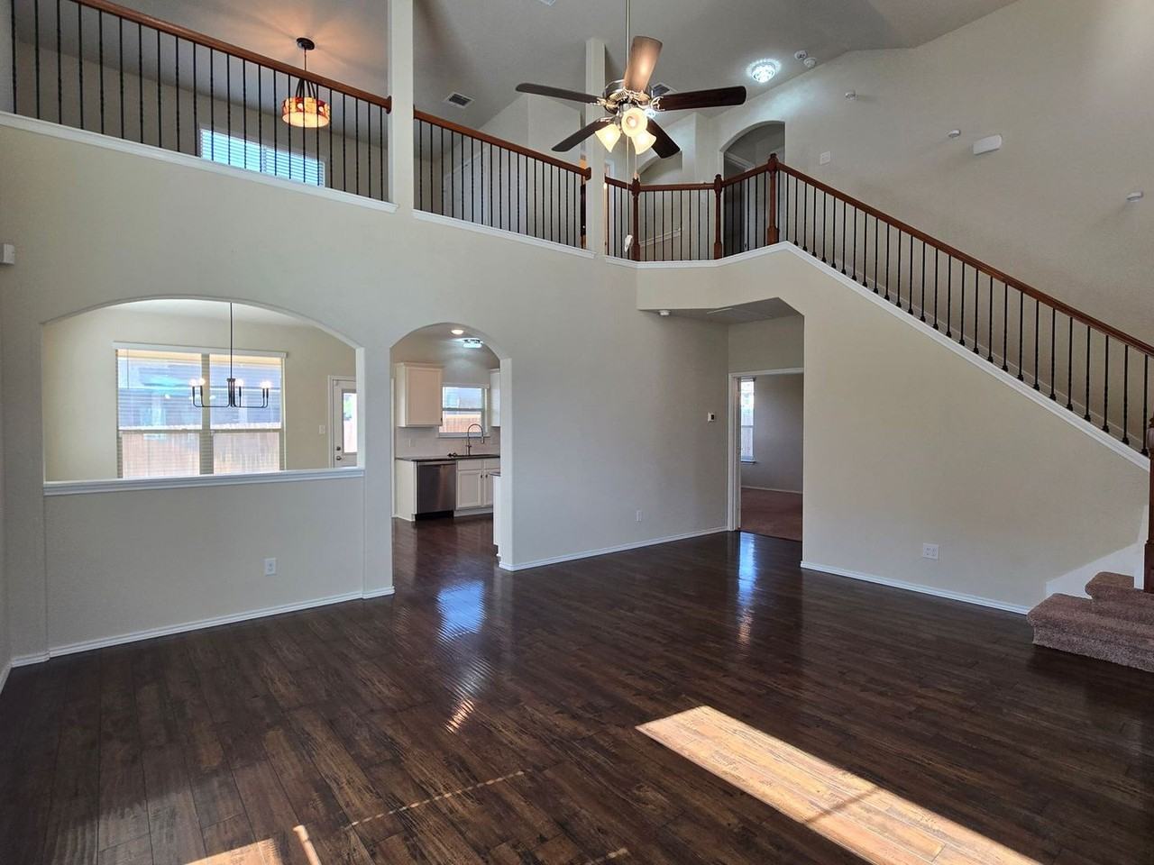 1306 Stonewall Rdg - Photo 5 of 24