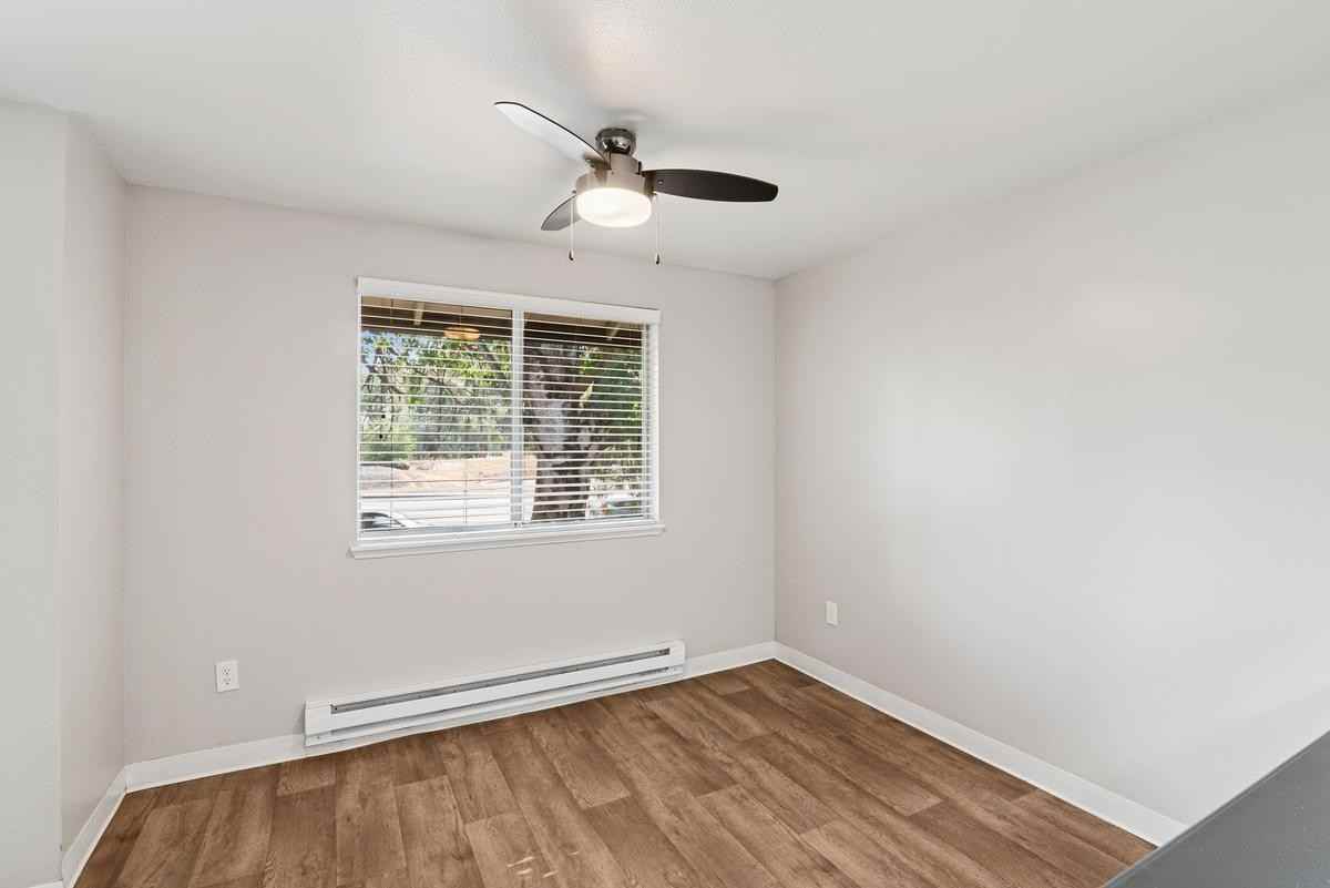 2400 Northeast Red Sunset Drive - Photo 6 of 14