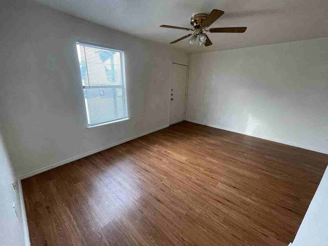 1906 Windward Drive #B - Photo 2 of 11