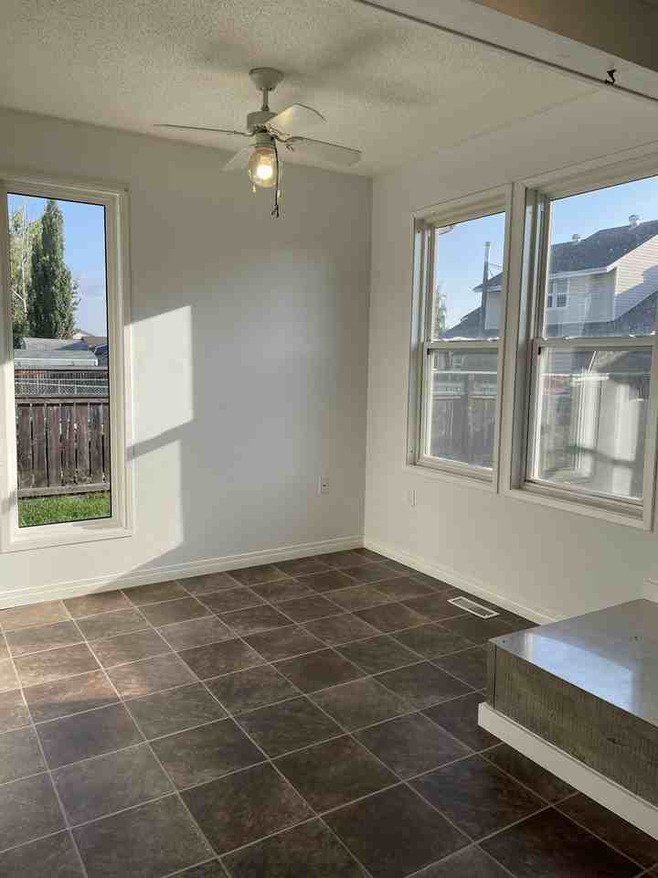 10309 89 St #10309 - Photo 3 of 18