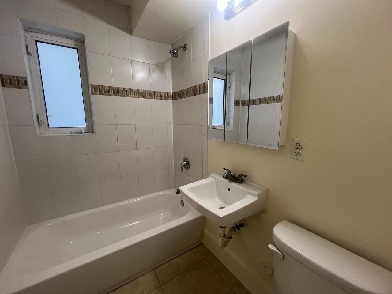 Charming Apartment complex - Photo 7 of 19