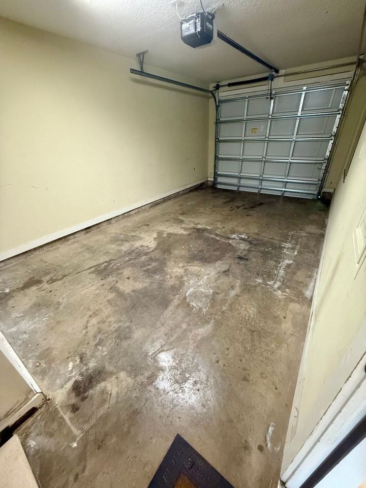 215 Johnson Ct - Photo 7 of 13