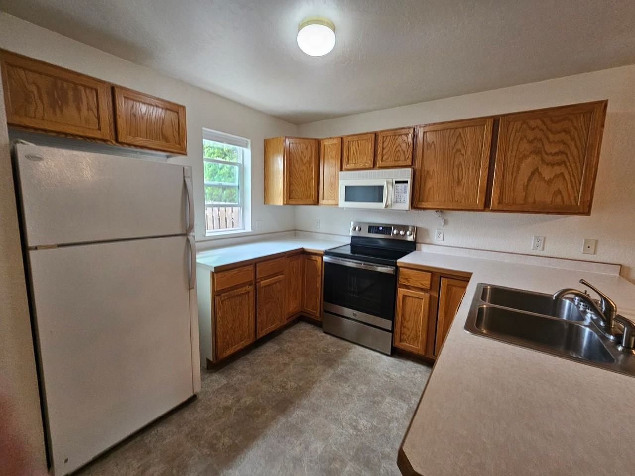 506 Bondurant Ct #A - Photo 3 of 16