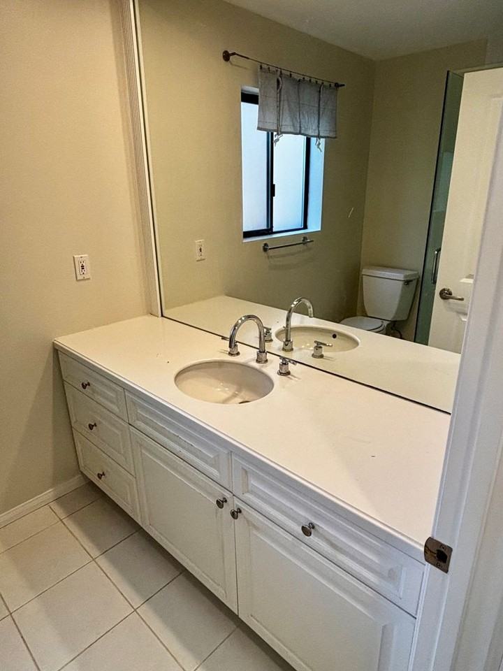 1972 Bahia Way - Photo 7 of 38