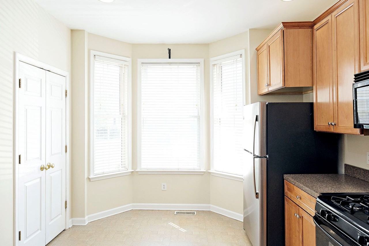 113 Melbourne Park Cir #D - Photo 6 of 16