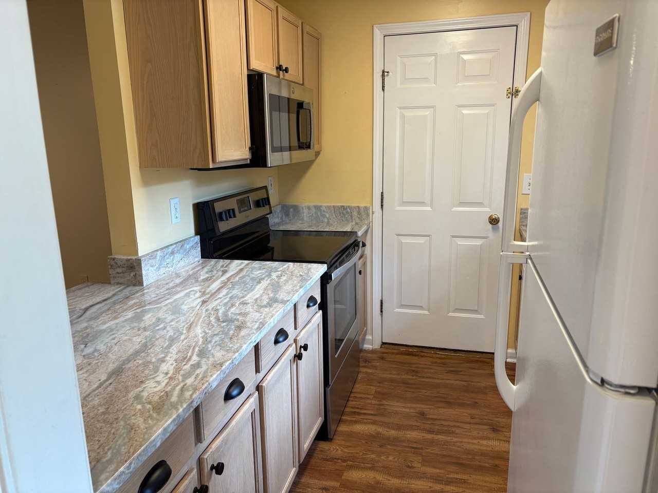 34 Saint Thomas Ct - Photo 4 of 21