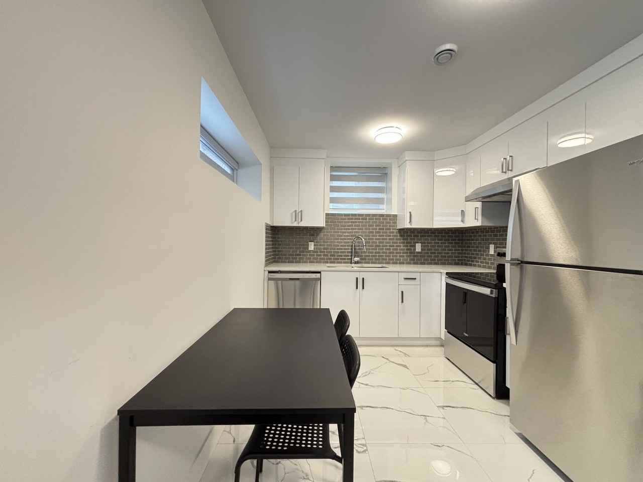 1521 60th Ave W #1 - Photo 4 of 11