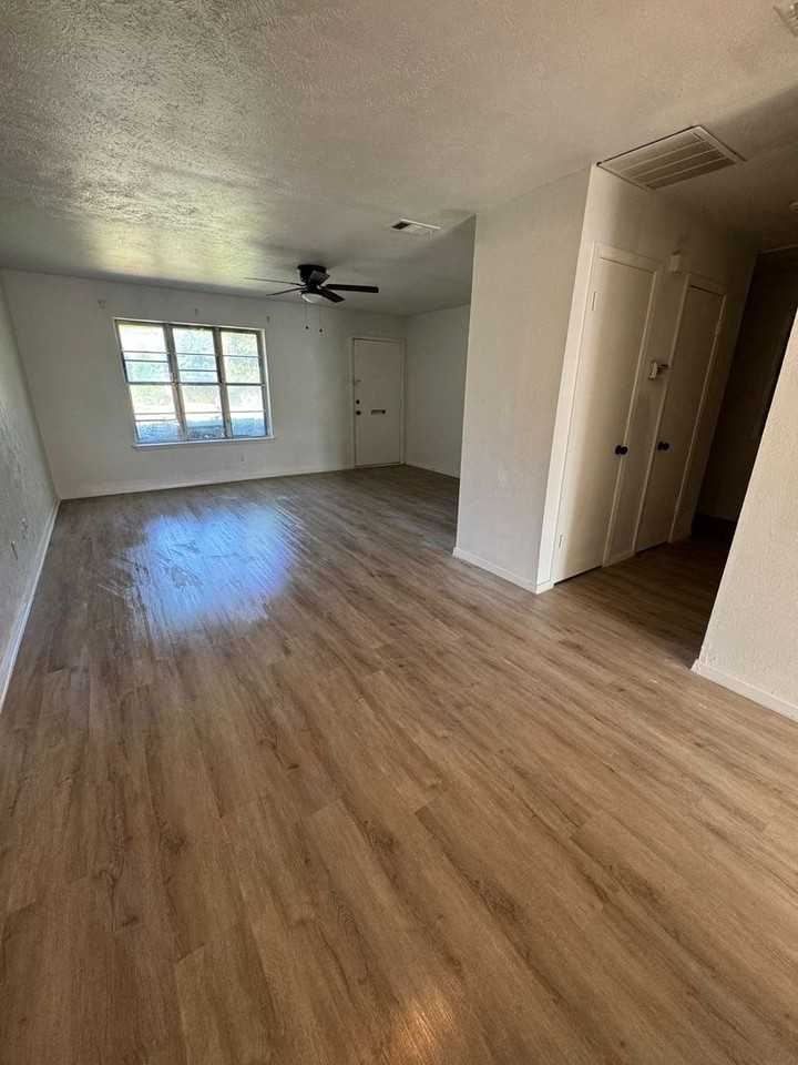 13777 Brookgreen Cir - Photo 7 of 13