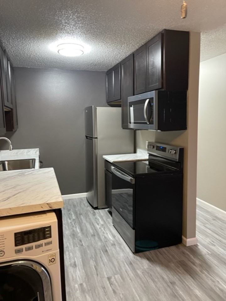 Woodland Place Apartments, LLC - Photo 4 of 11