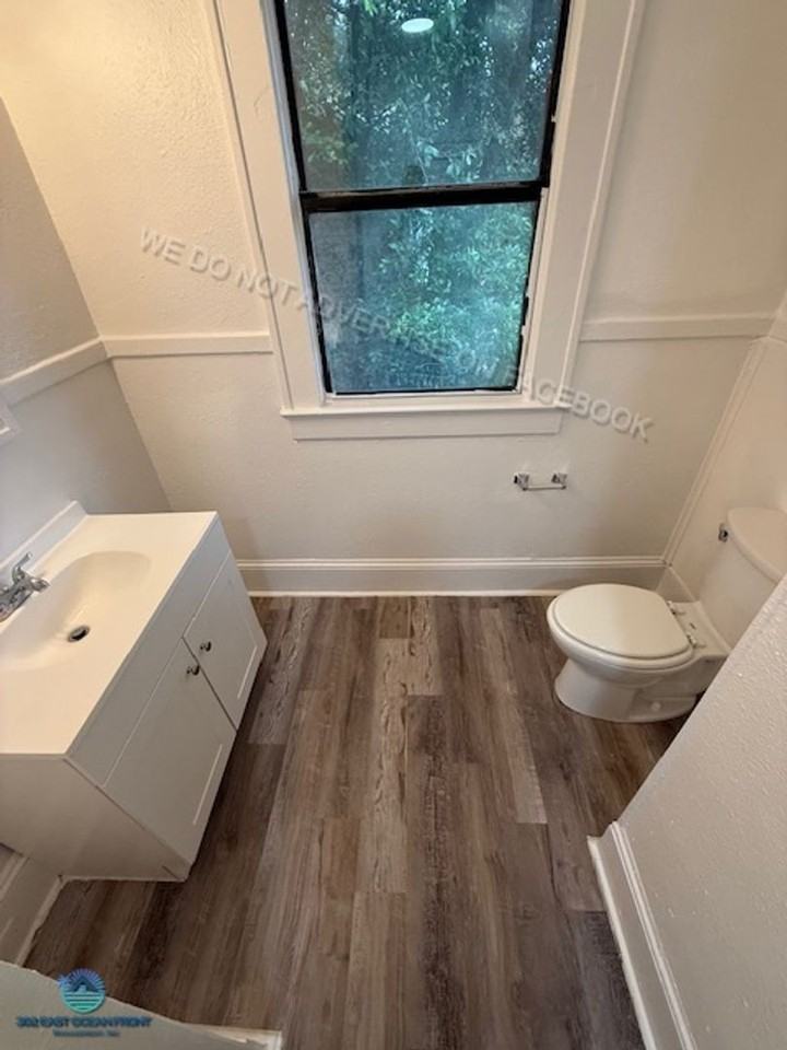 123 W 23rd St - Photo 6 of 23