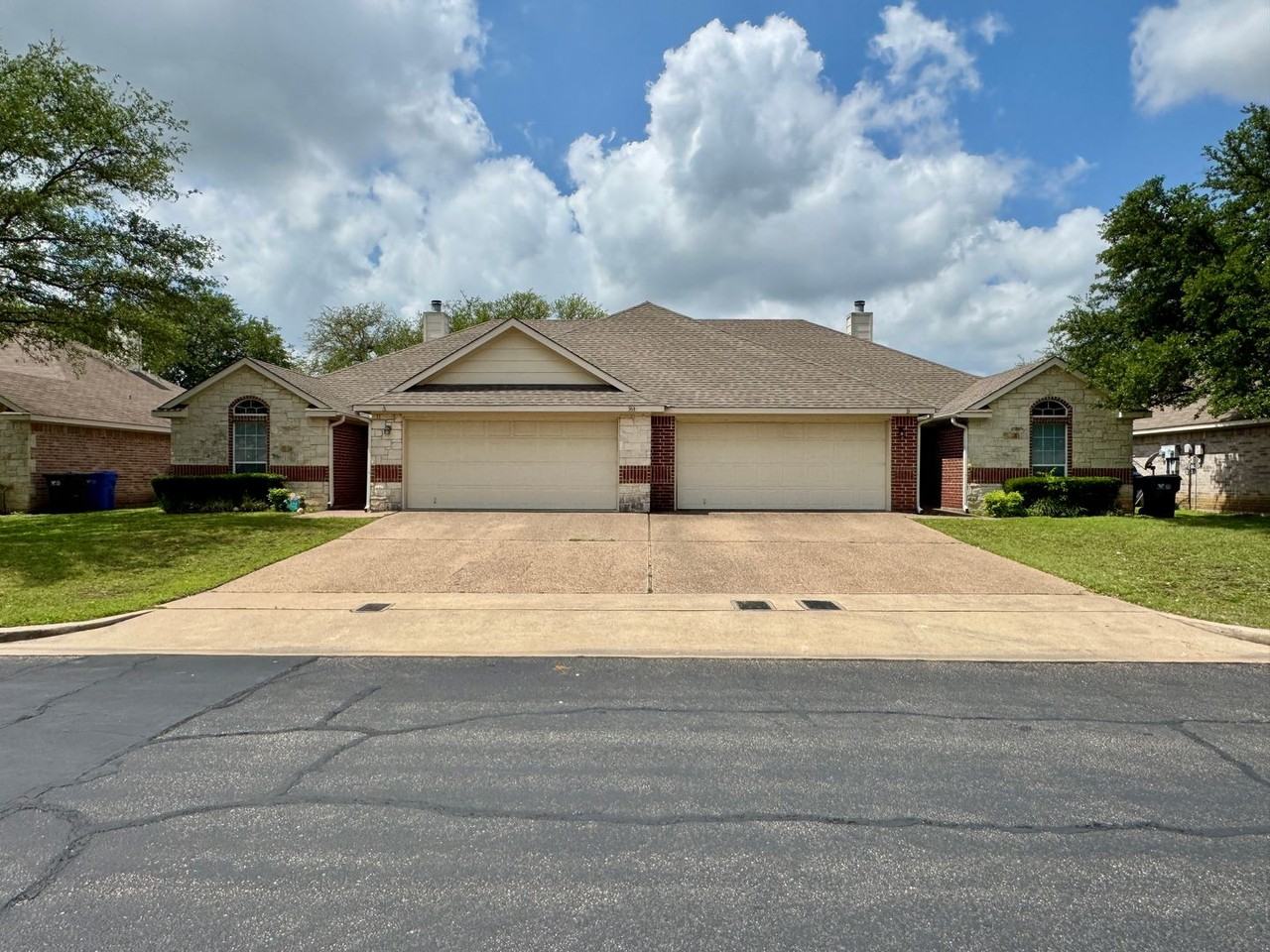 400B Chapel Trail Cir - Photo 2 of 14