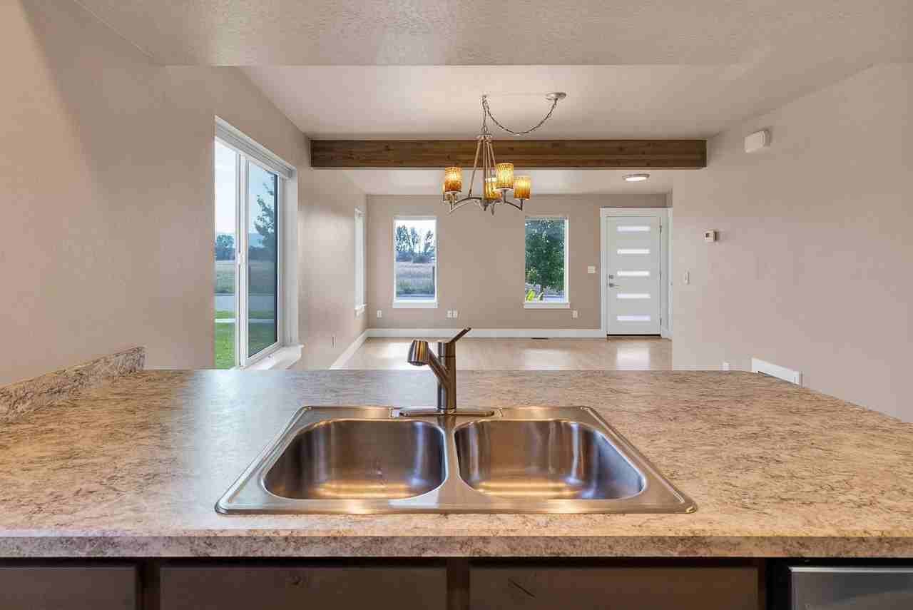 4882 Giada Dr - Photo 7 of 44