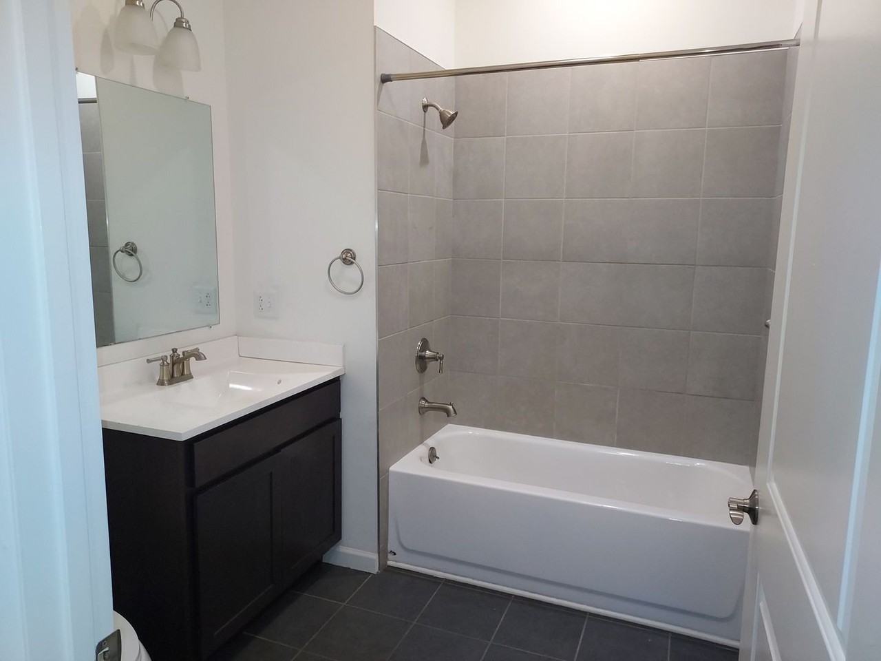 49 Stone St - Photo 4 of 14