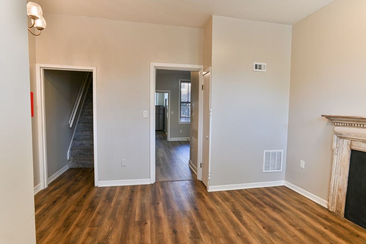 226 Forster St - Photo 6 of 37