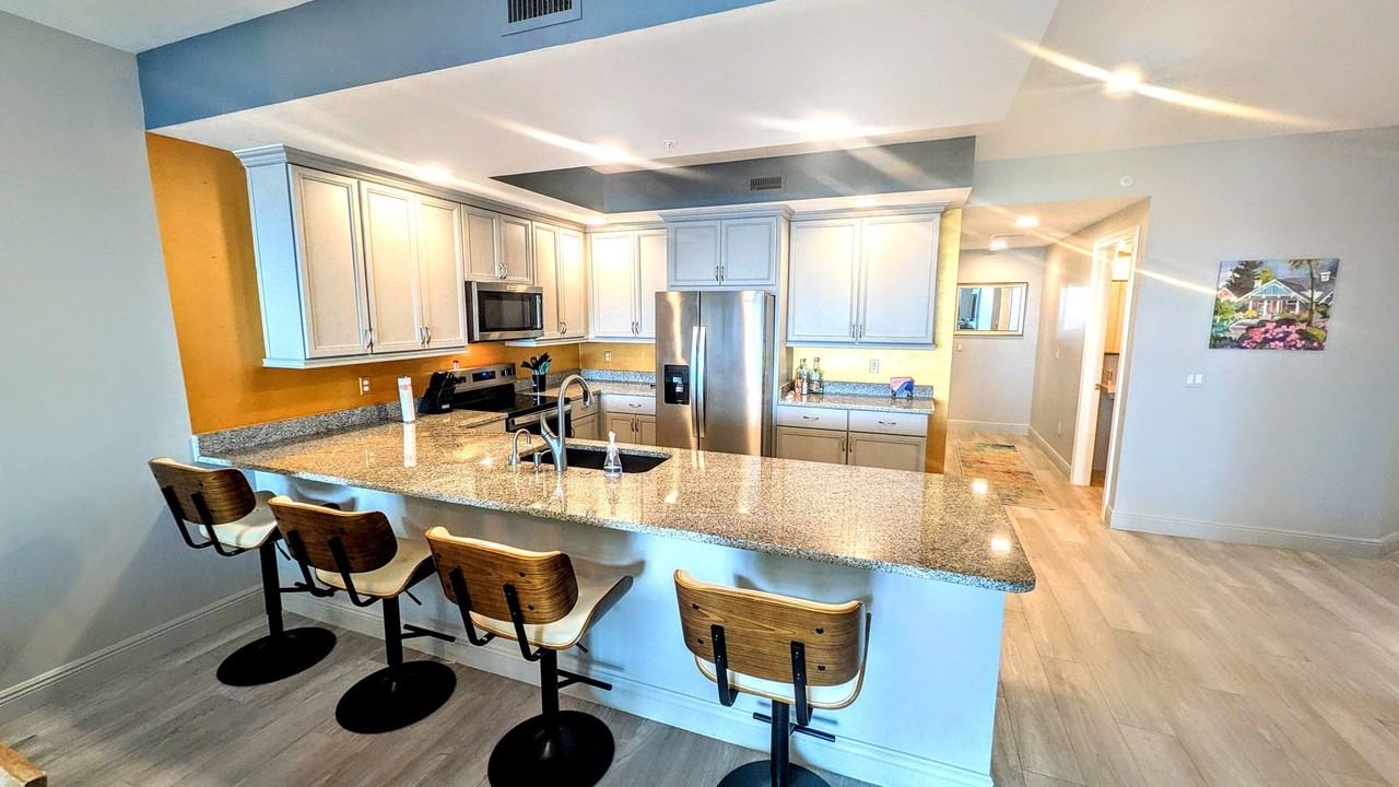 260 Hidden Bay Dr #504 - Photo 4 of 48