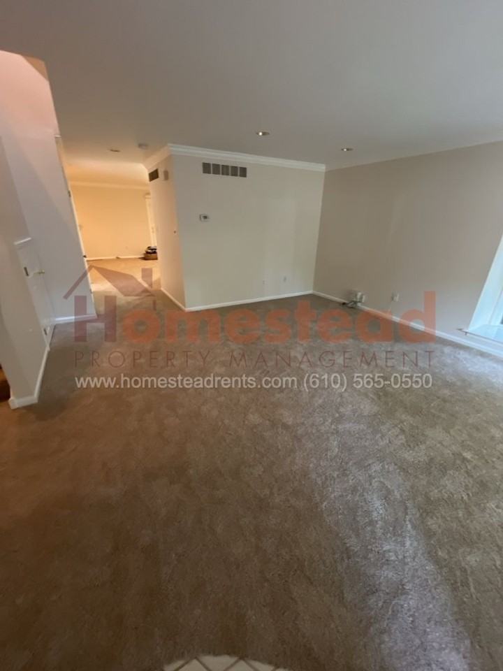 510 Williamson Circle - Photo 4 of 35