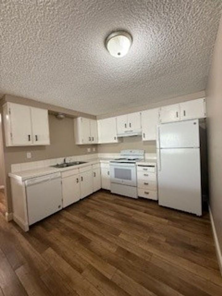 Pine Mill Apartments - Photo 6 of 26
