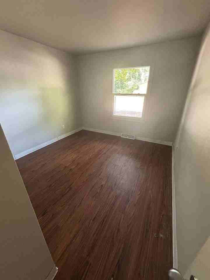 1854 Gregory Court - Photo 6 of 8