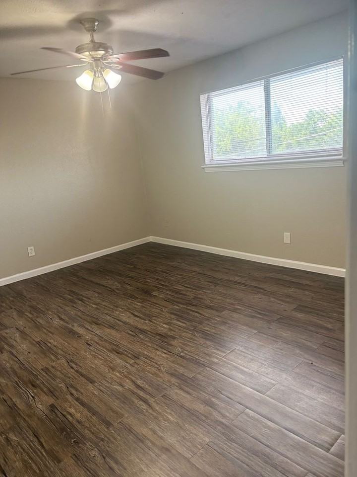 Spanish Stone Apartments - Photo 2 of 7