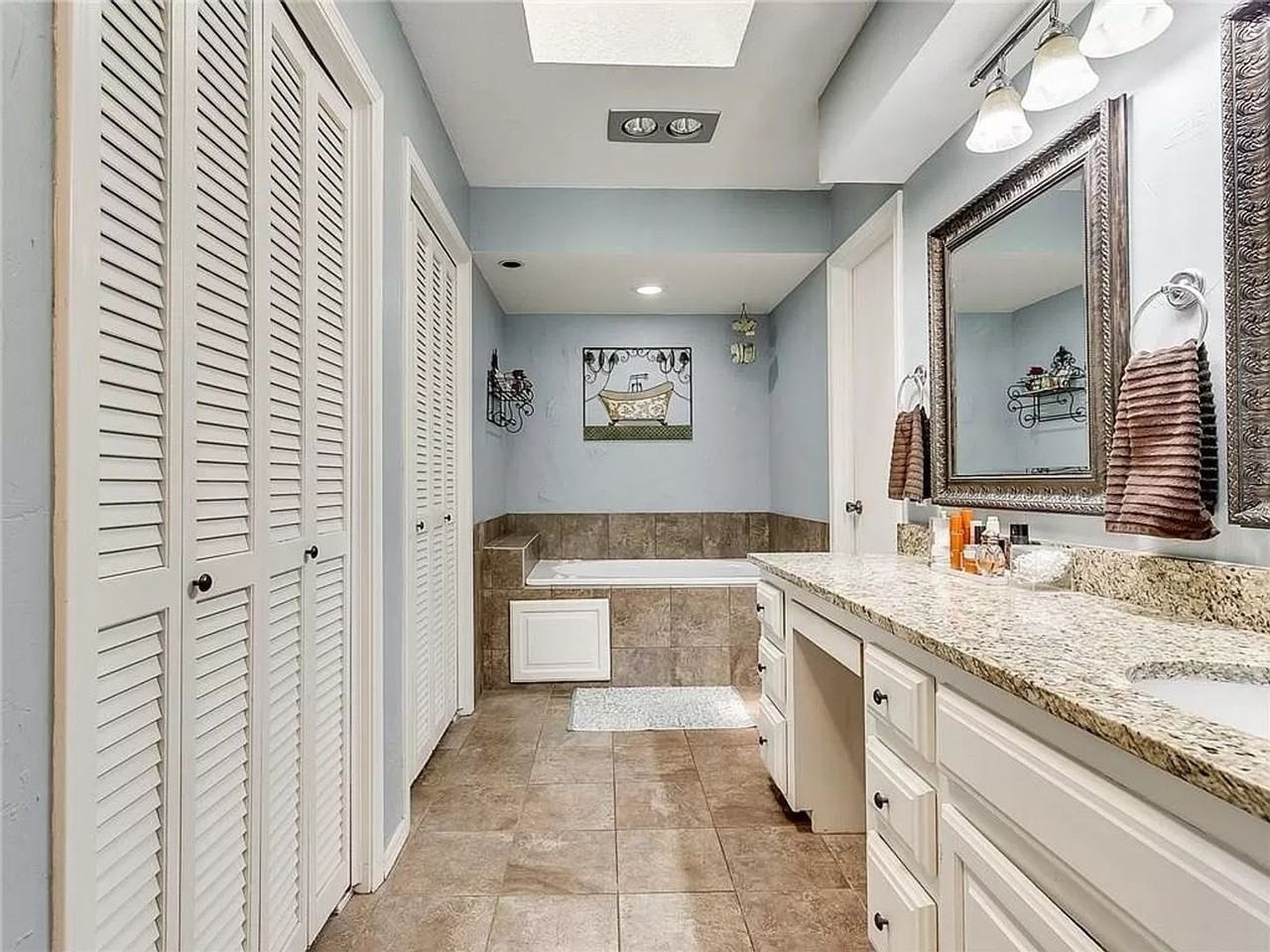1420 Nw 141st St - Photo 6 of 30
