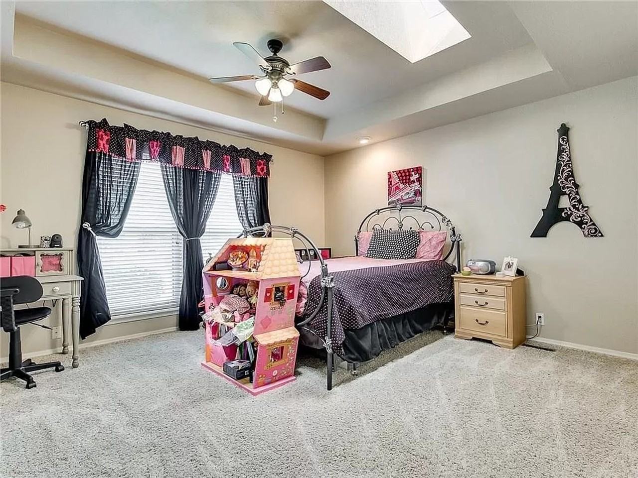 1420 Nw 141st St - Photo 2 of 30
