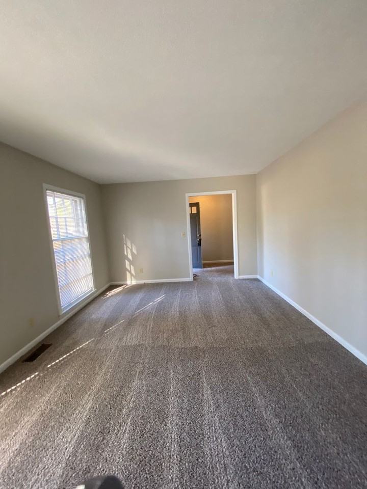 6326 Greyfield Rd - Photo 2 of 23