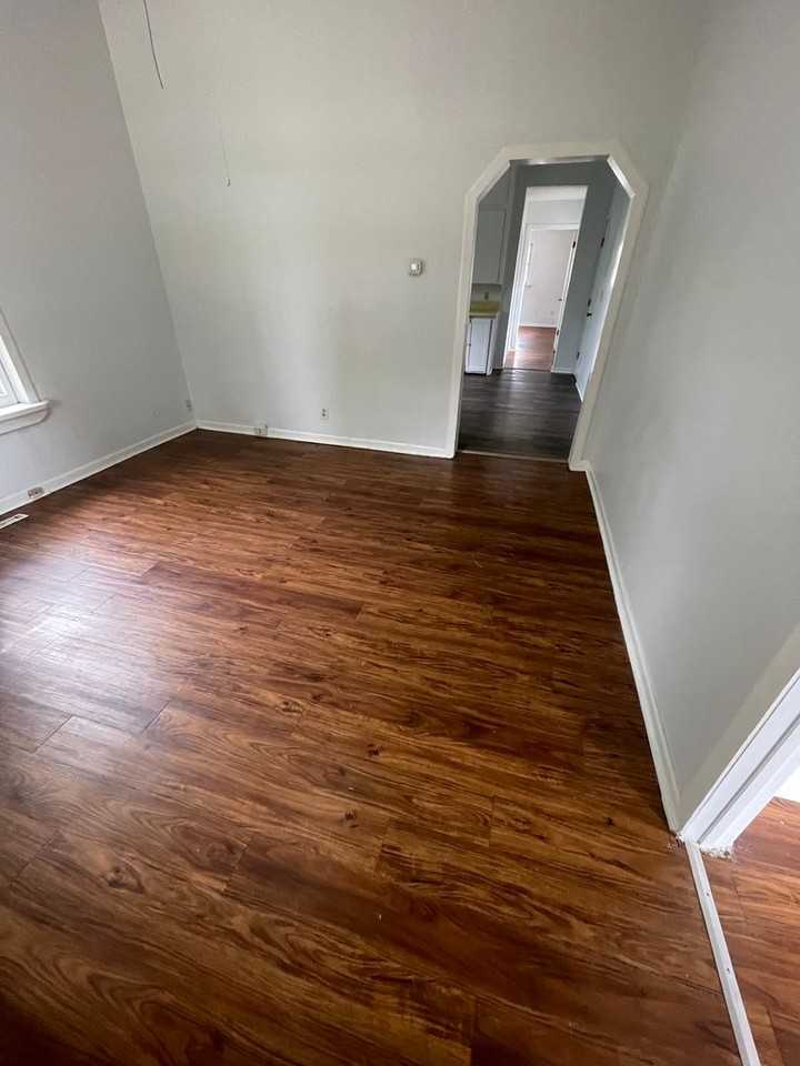 1022 W Thoman St - Photo 3 of 17