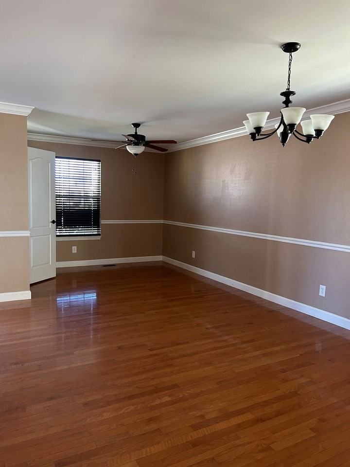 1105 Lear Lane - Photo 3 of 20