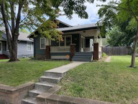 208 Sw Courtland Ave - Photo 1 of 1