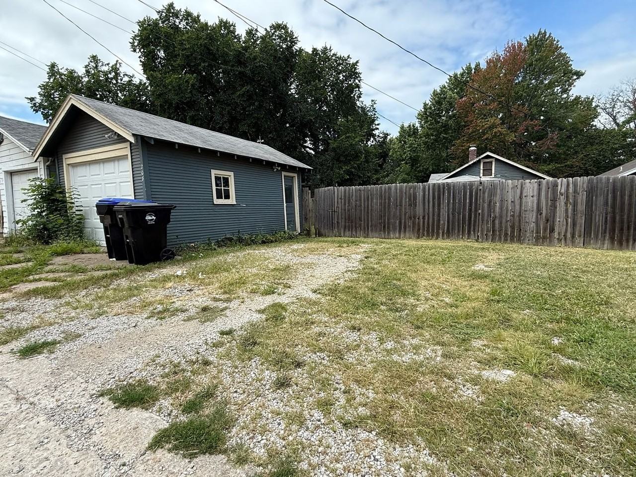 208 Sw Courtland Ave - Photo 5 of 22