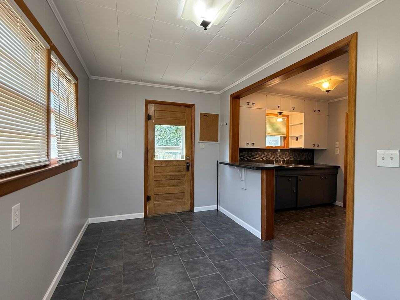208 Sw Courtland Ave - Photo 6 of 22