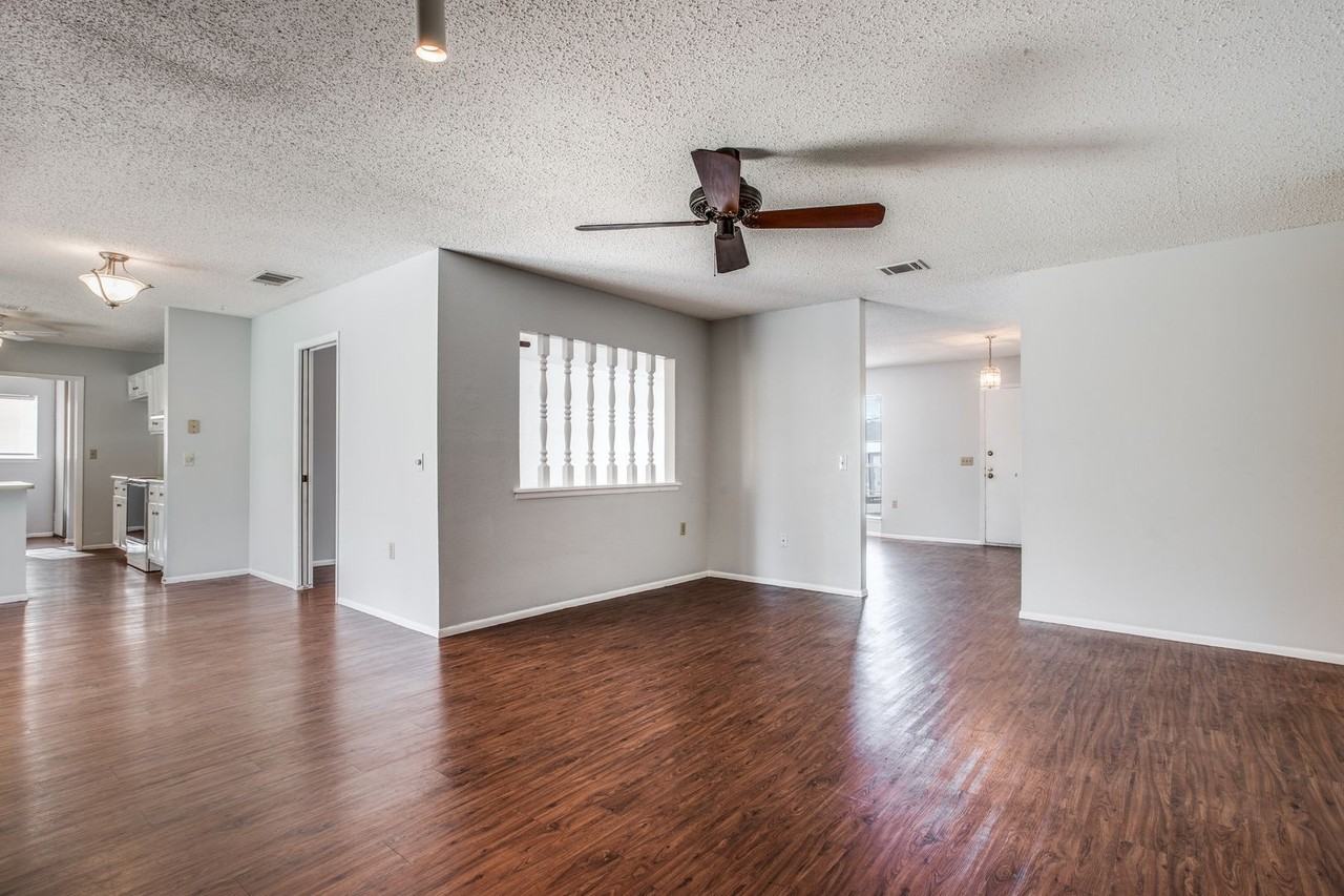 137 Fort Wayne - Photo 3 of 13