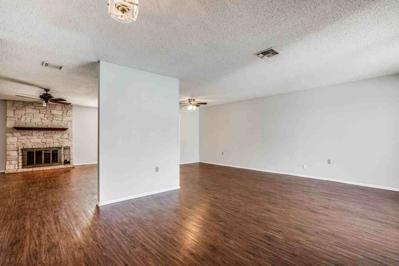 137 Fort Wayne - Photo 4 of 13