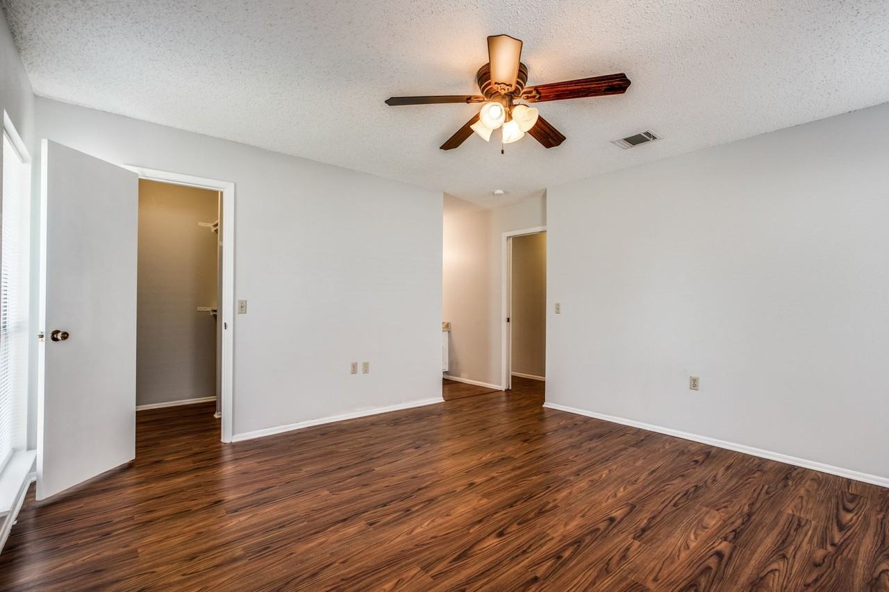 137 Fort Wayne - Photo 7 of 13