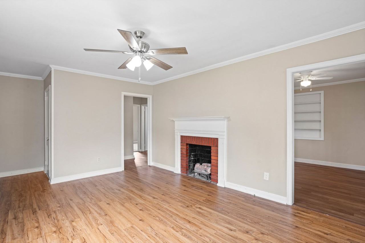 816 Crossgate Rd - Photo 3 of 29