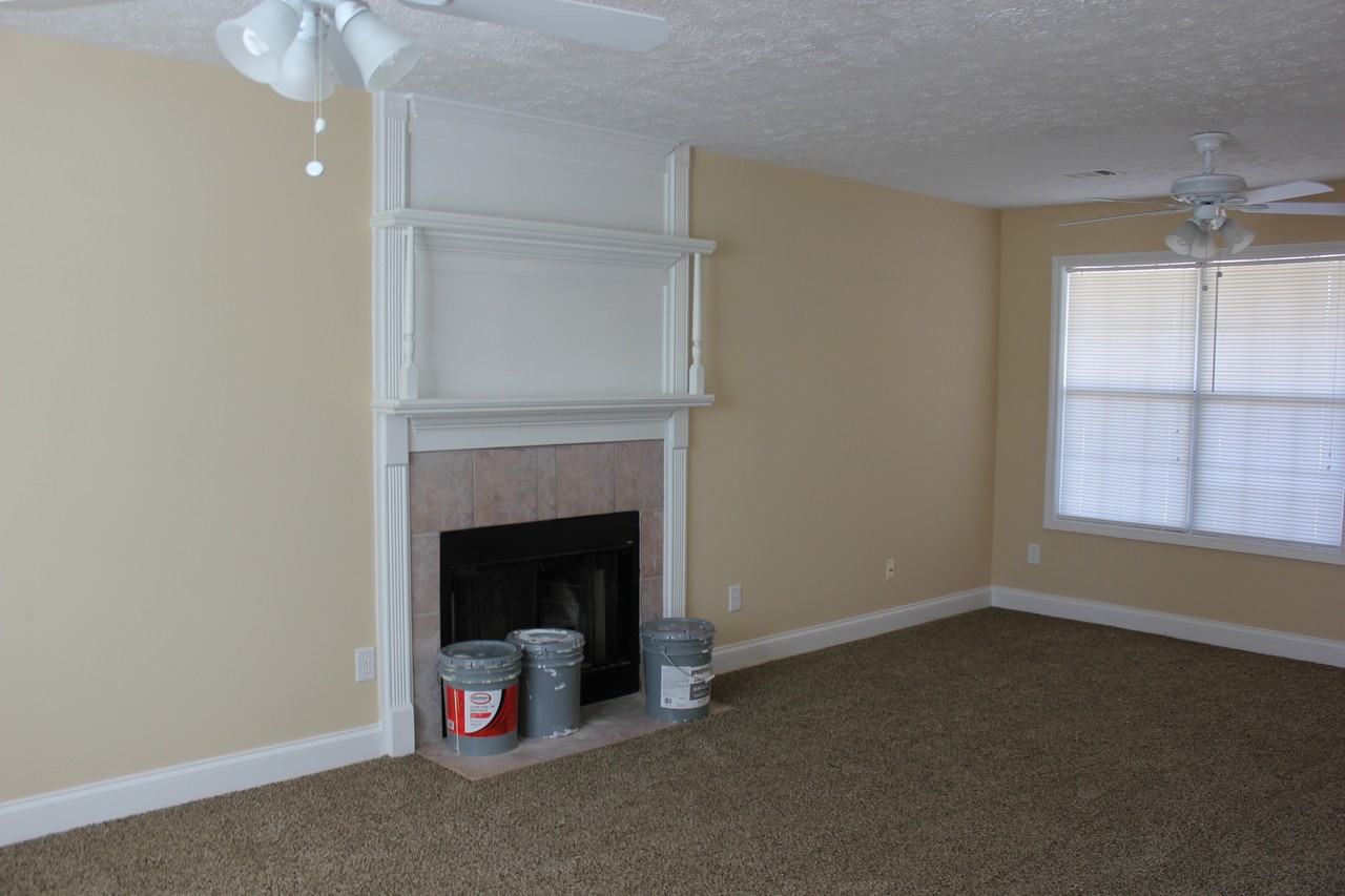 350 Cambridge Way - Photo 4 of 8