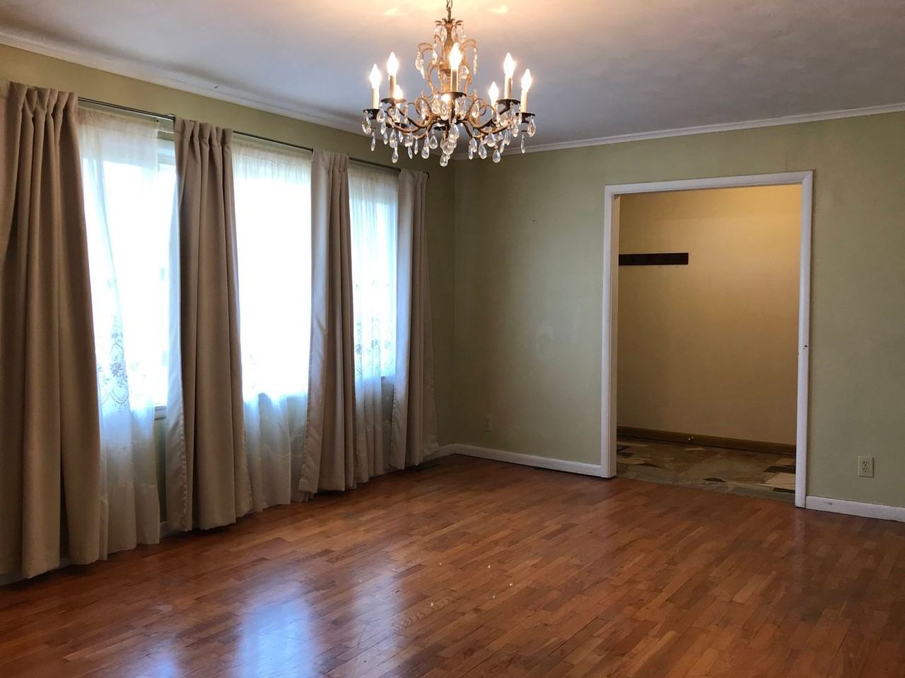 1829 S Missouri Ave - Photo 2 of 28