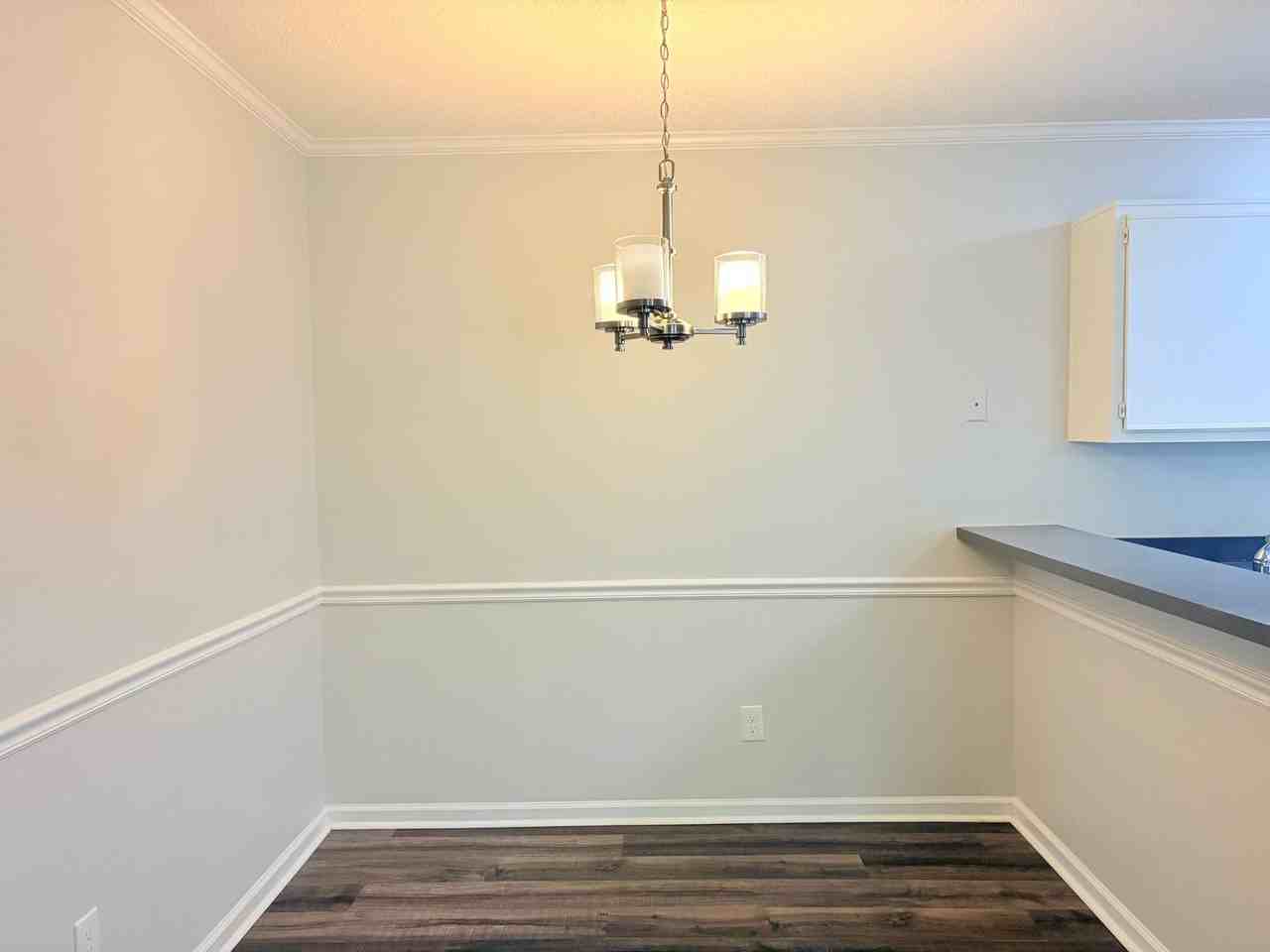 105 Stratford Dr Apt H - Photo 6 of 15