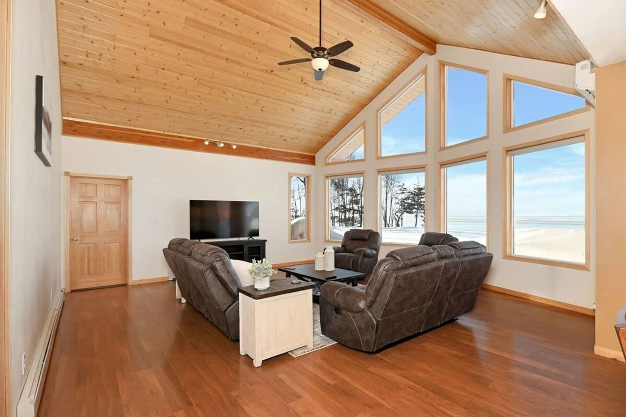 44855 Tide Place - Photo 2 of 25