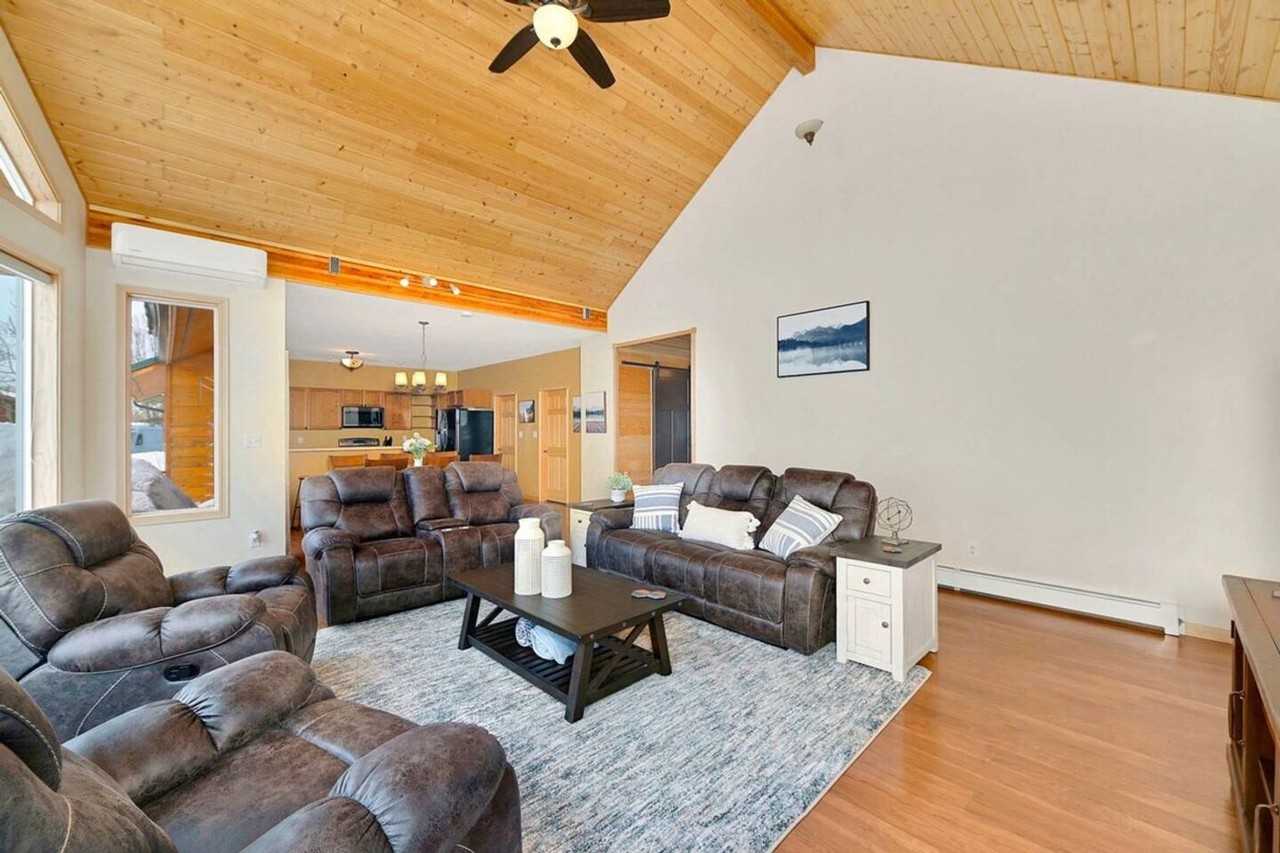 44855 Tide Place - Photo 5 of 25