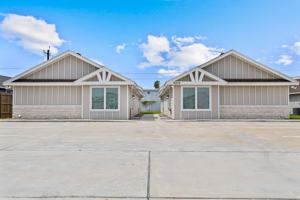 featured image of 2216 Northridge Ave